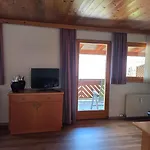 Merlschober, Zimmer 2, Ossiacher See בית אירוח *