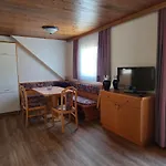 Merlschober, Zimmer 2, Ossiacher See בית אירוח Altossiach